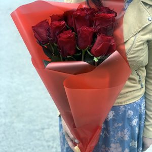 11 красных роз в Черноморске фото