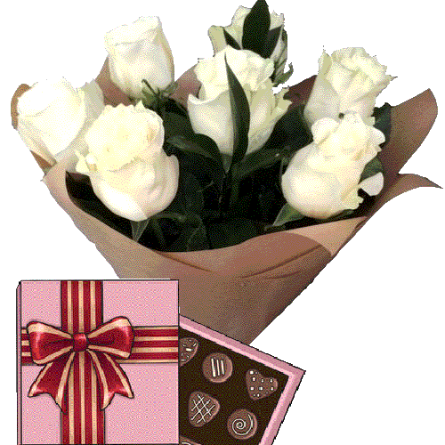 Фото товара 7 белых роз с конфетами в Черноморске