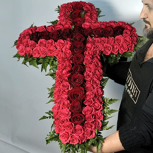 Фото товара Икебана "Алый крест" в Черноморске